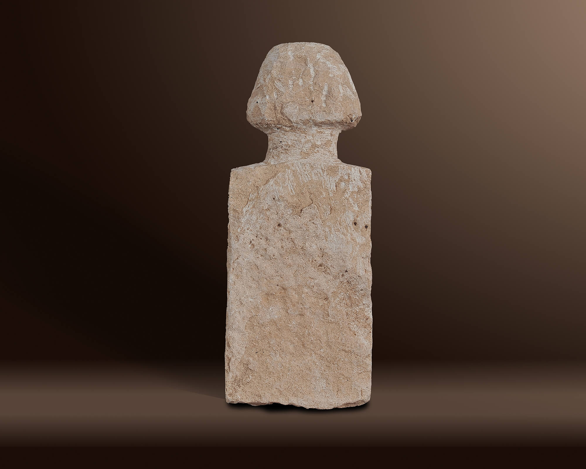 Sitzende Gottheit, 2.-1. Jahrtausend v. Chr., Rückseite