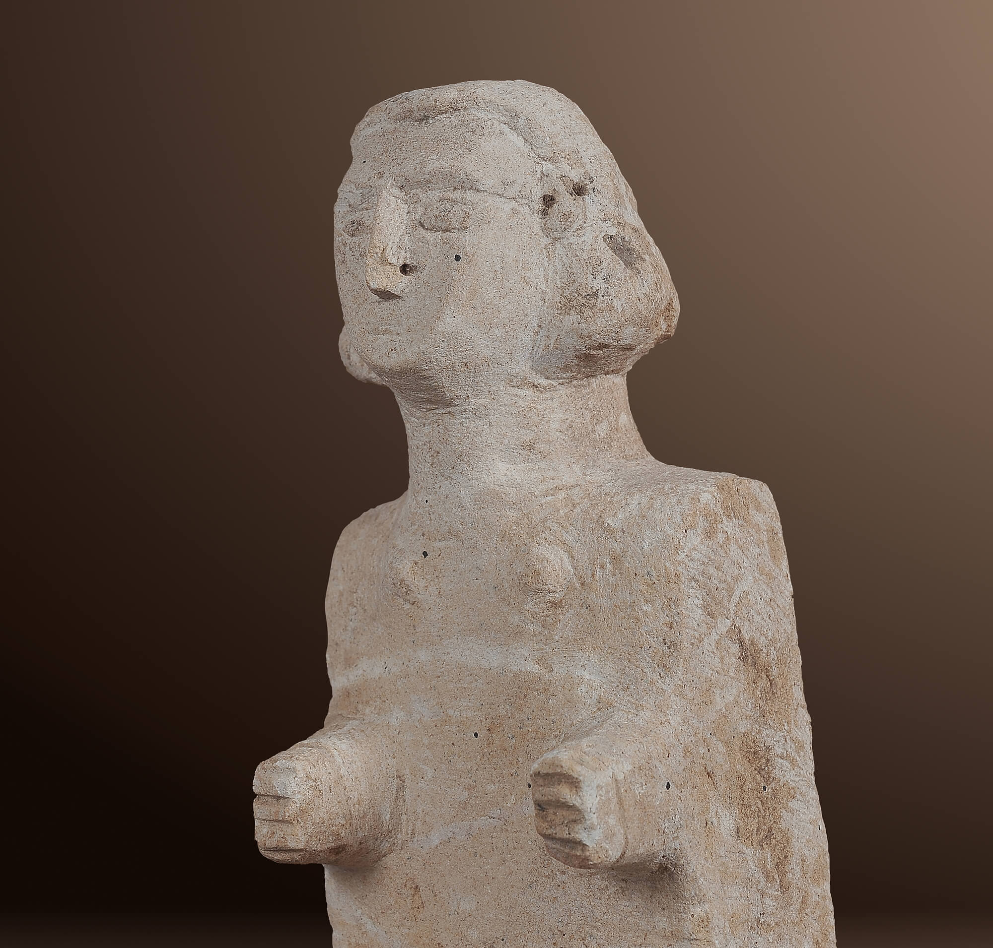 Sitzende Gottheit, 2.-1. Jahrtausend v. Chr., oben