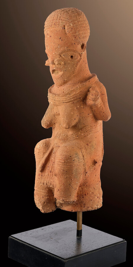 Apotropäische Teufelsfigur seitlich